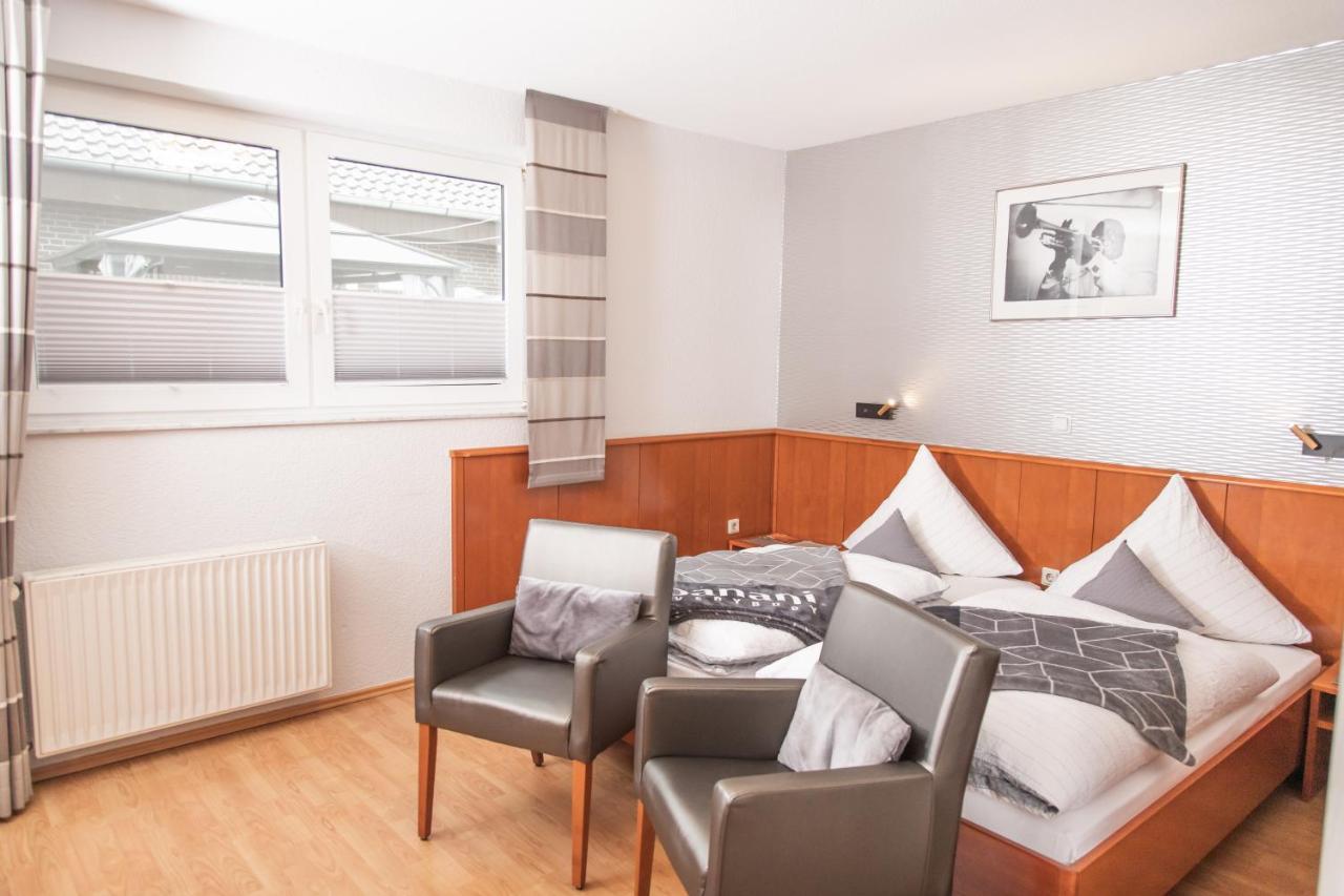 Kleines Hotel Westhus 되르펜 외부 사진