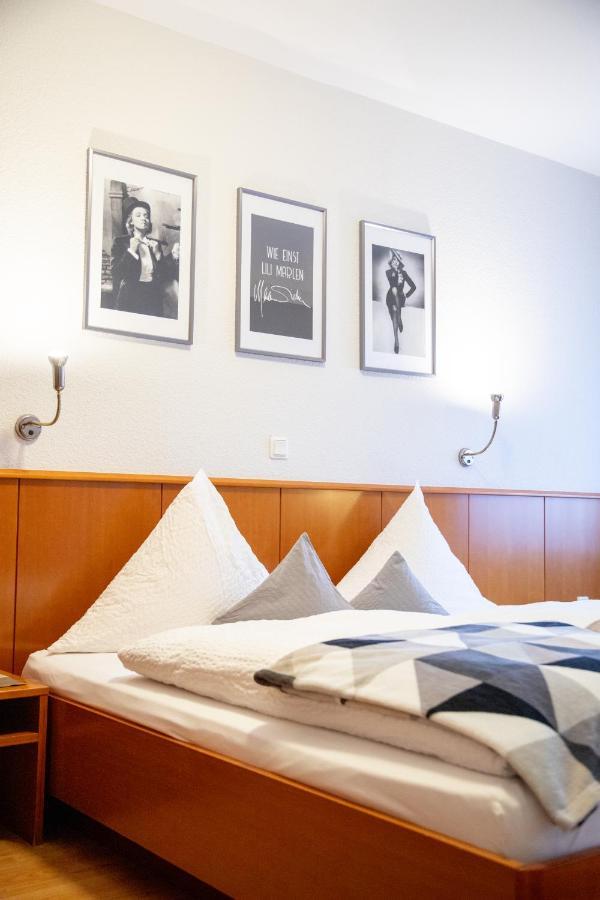 Kleines Hotel Westhus 되르펜 외부 사진