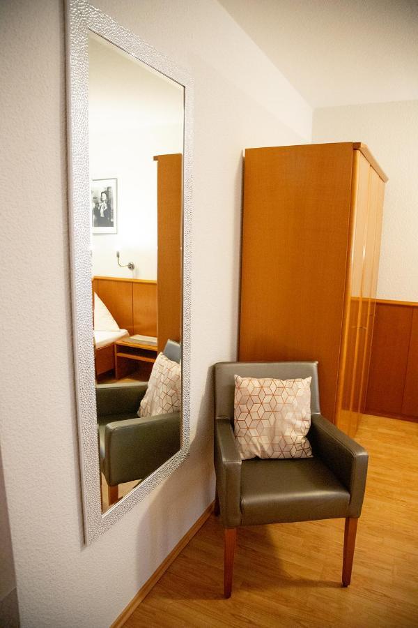 Kleines Hotel Westhus 되르펜 외부 사진