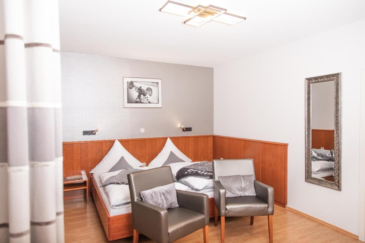 Kleines Hotel Westhus 되르펜 외부 사진