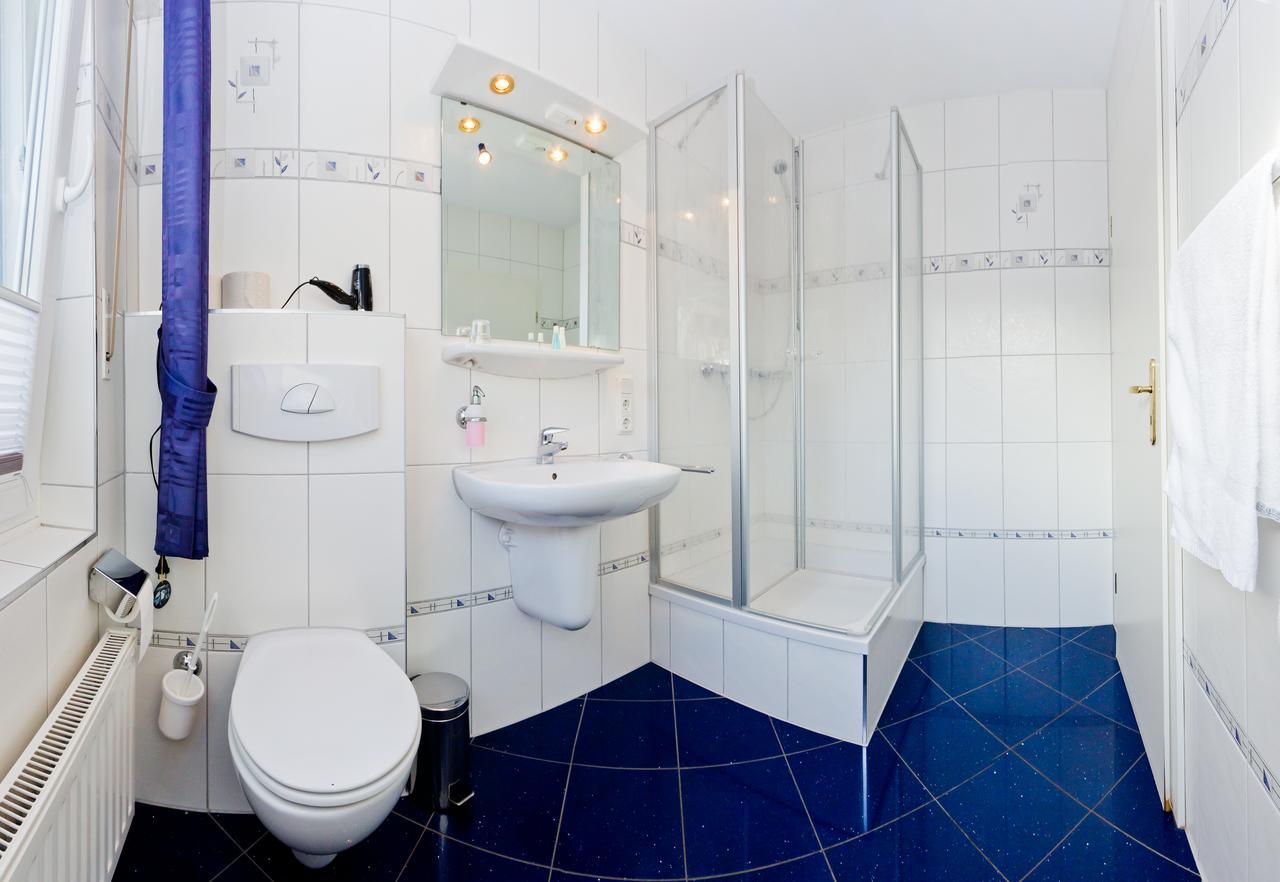 Kleines Hotel Westhus 되르펜 외부 사진