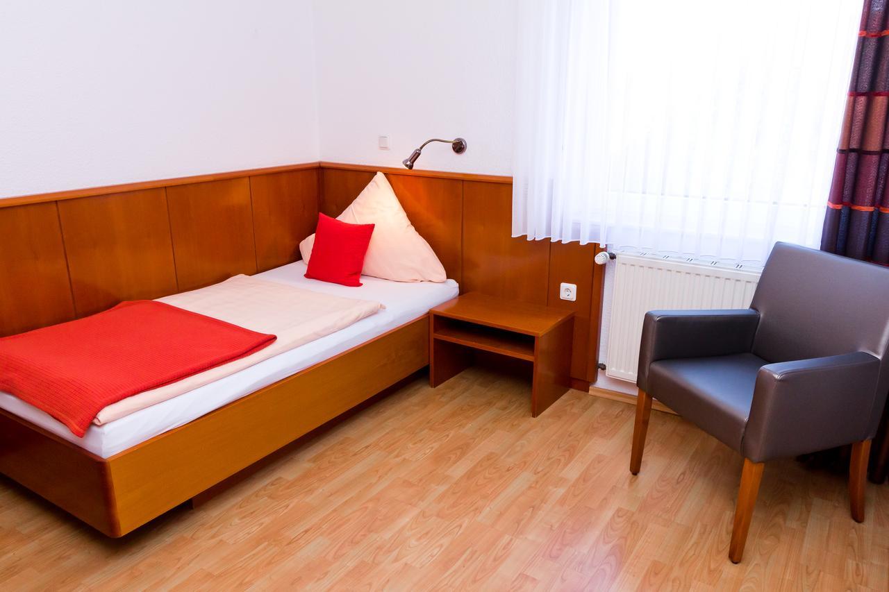 Kleines Hotel Westhus 되르펜 외부 사진